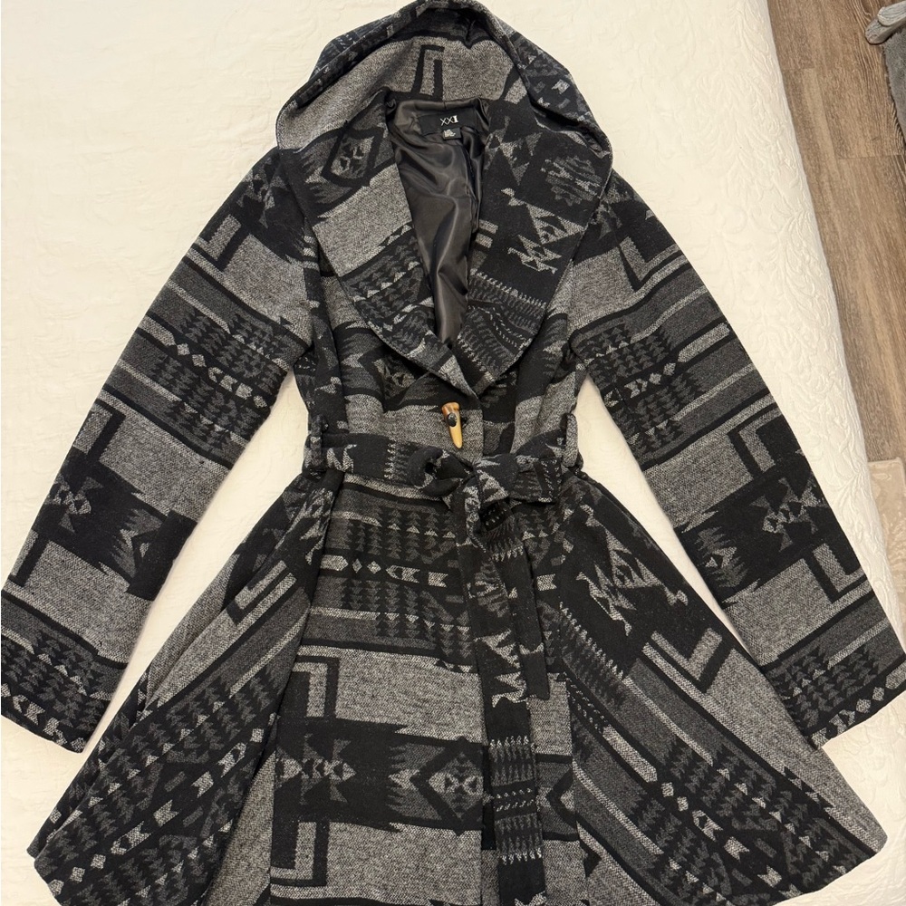 Forever 21 Black and Gray Patterned Coat